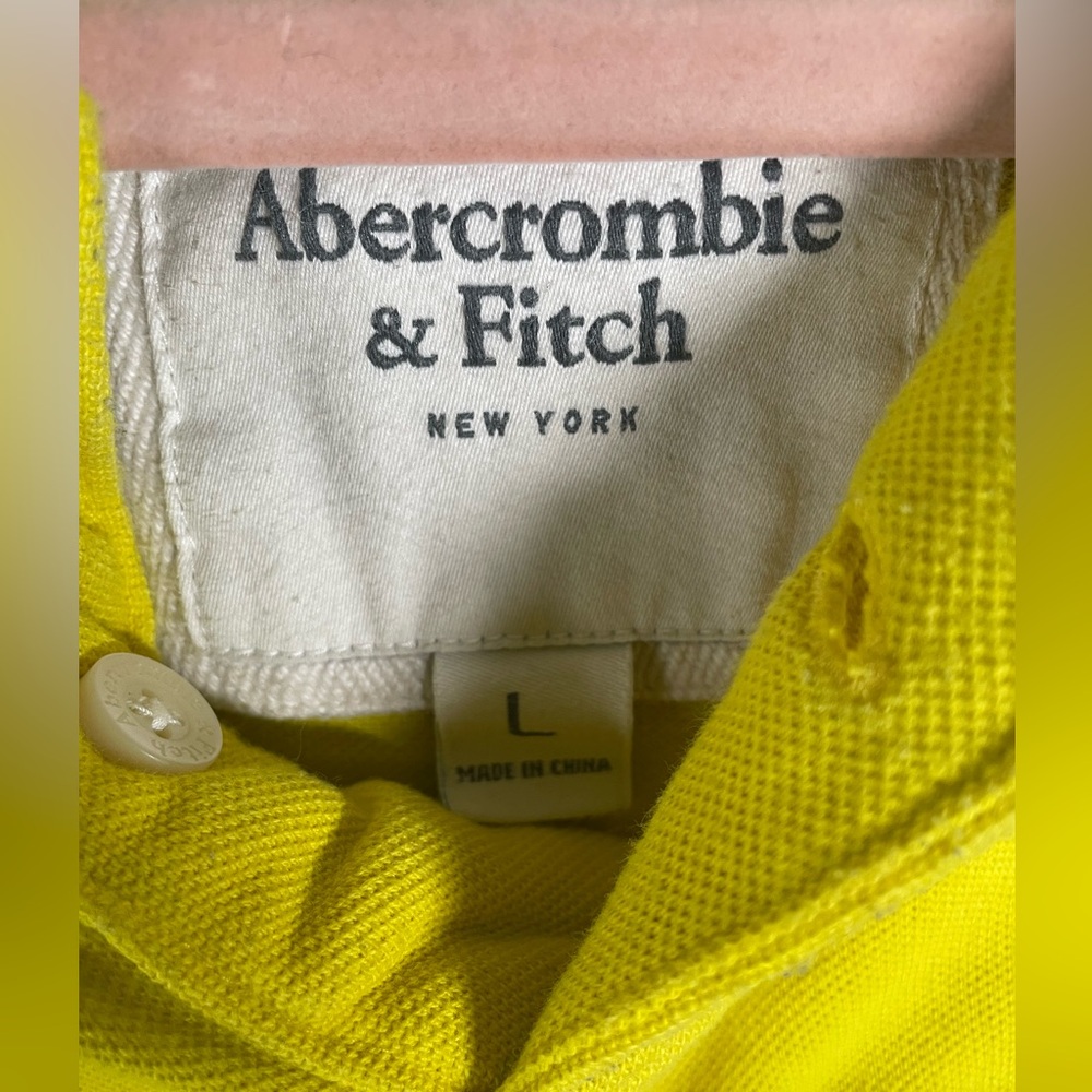 Abercrombie and Fitch short sleeved vintage polo - Picture 3 of 4